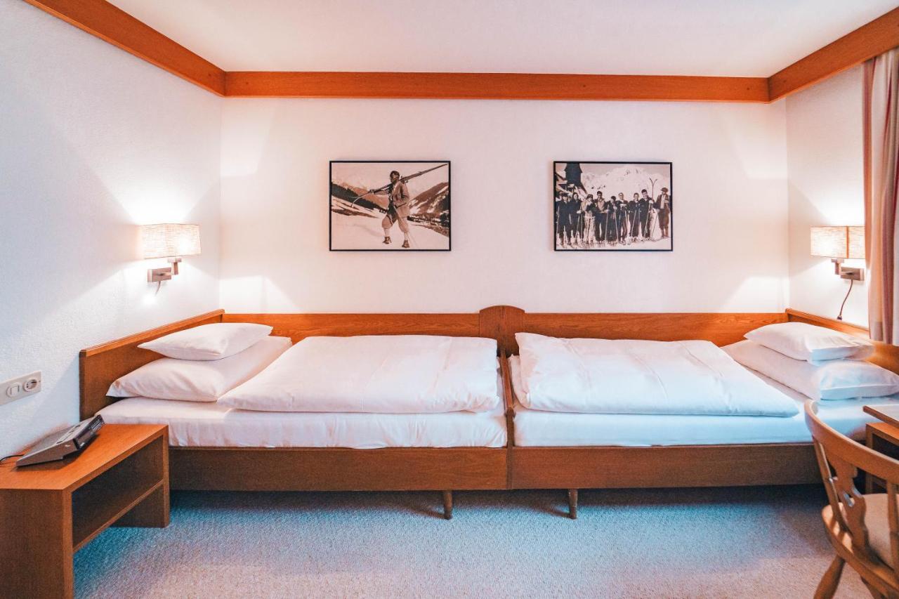 Hotel Garni Almjur Sankt Anton am Arlberg Buitenkant foto