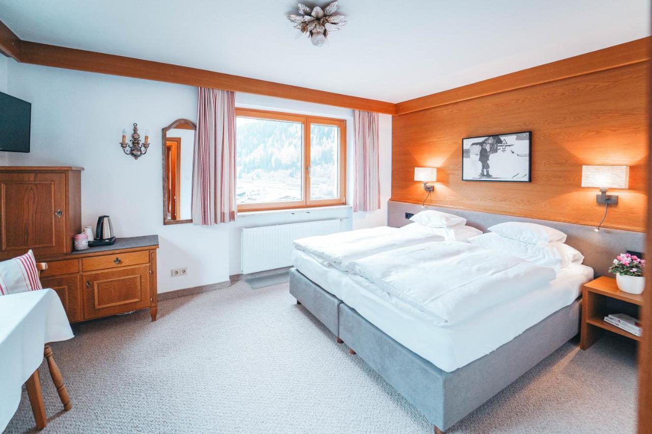 Hotel Garni Almjur Sankt Anton am Arlberg Buitenkant foto